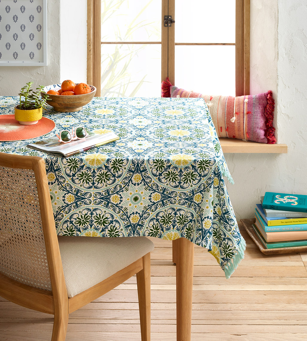 Target-01-034_067-03-3413_Blue_Green_Medallion_Tablecloth_60x84_V1